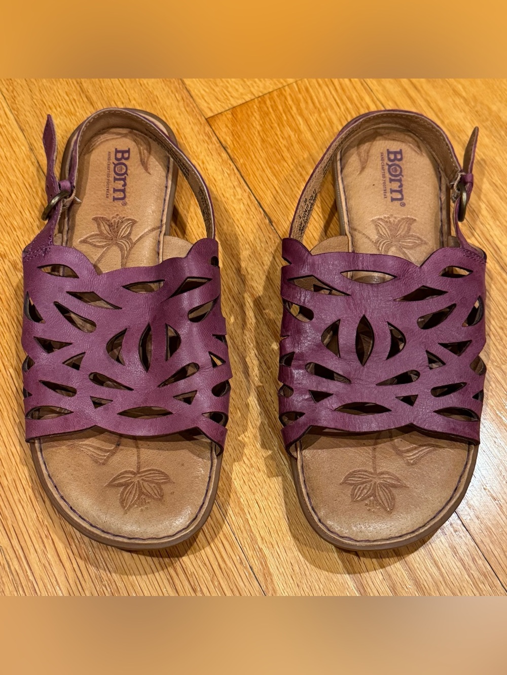 Born Women’s Purple Soft Leather Sandals size 8: Hand Crafted Footware: